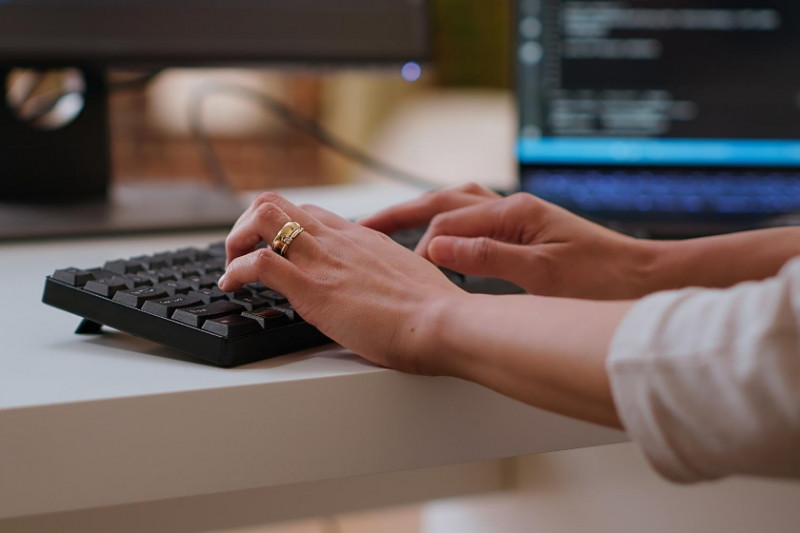 AI Act coraz bliżej. 71% małych i średnich firm dostosowuje się do regulacji